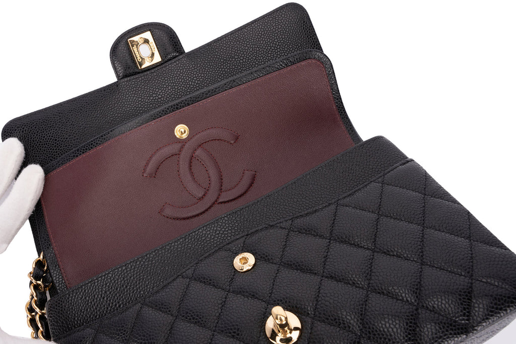 Chanel Med Classic Flap Caviar Blac
