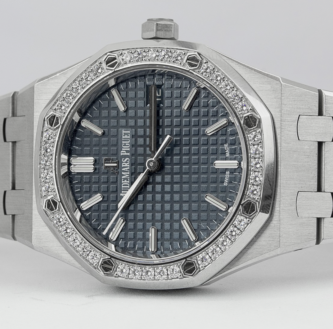 Audemars Piguet Royal Oak Boutique Edition 77351ST