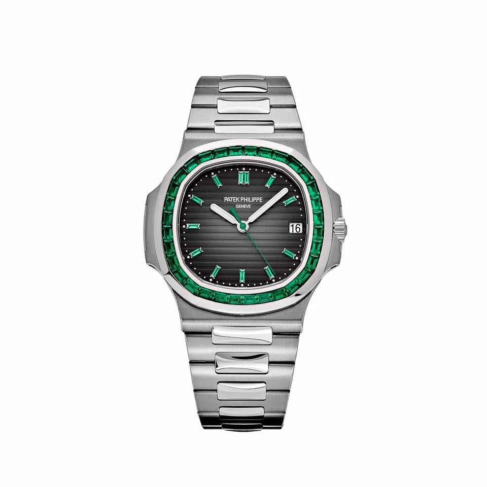 Patek Philippe Nautilus
5711/113P-001 Platinum Emeralds