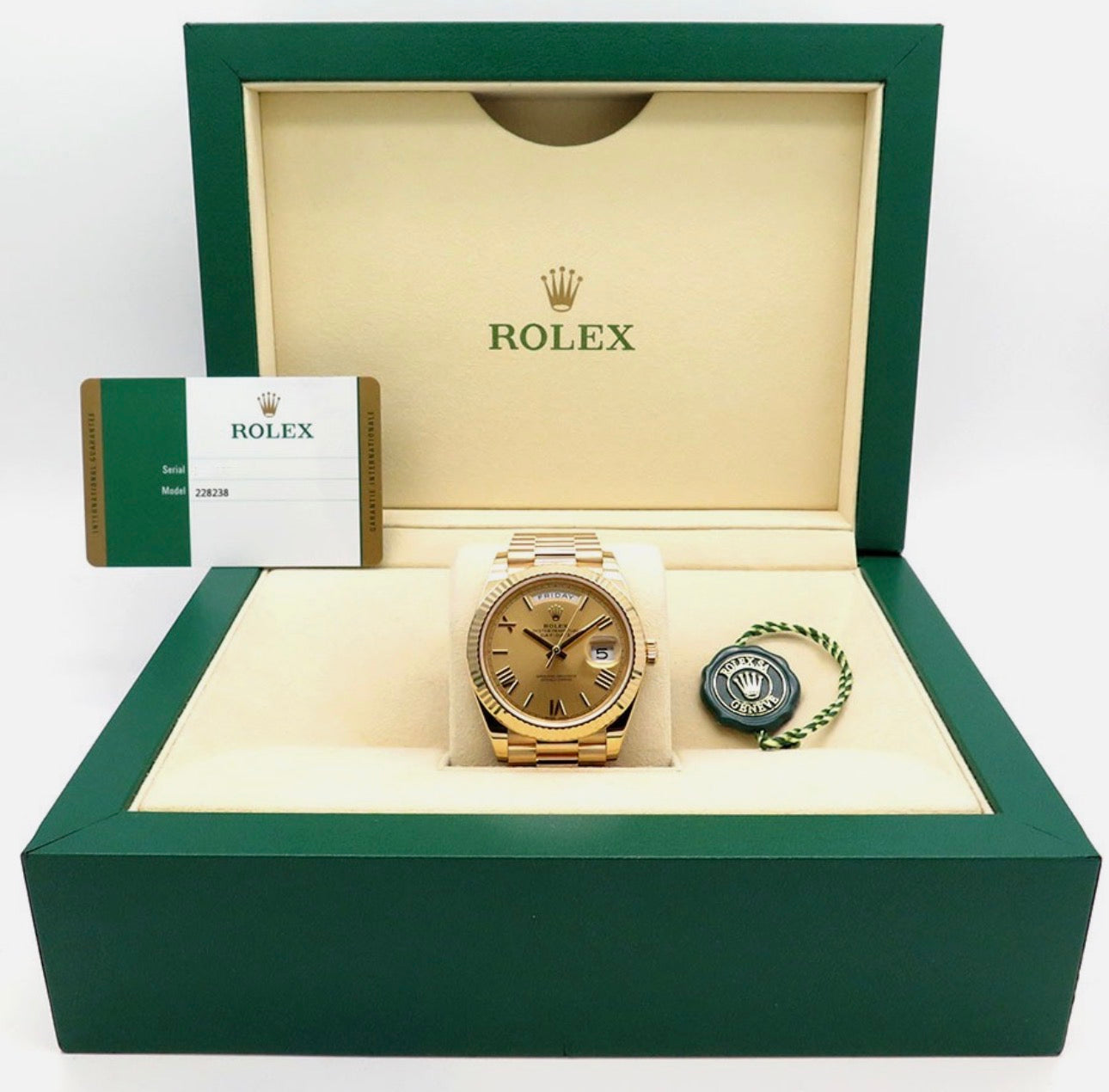 ROLEX DAY-DATE 40 GOLD - CHAMPAGNE DIAL - 228238
