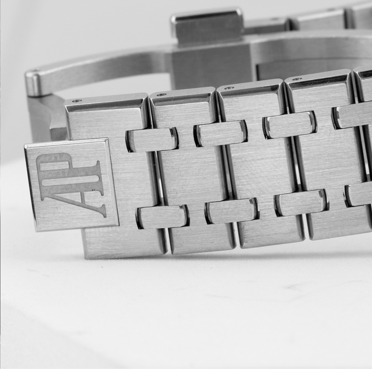 Audemars Piguet Royal Oak Boutique Edition 77351ST
