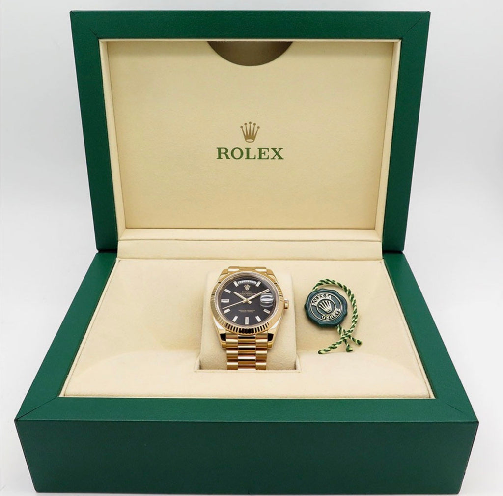 Rolex Day-Date 40mm Diamond Index
Dial 228238