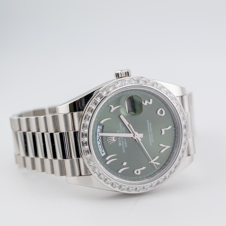 Rolex Day-Date 40
Platinum Olive Green Arabic Dial Diamond Bezel