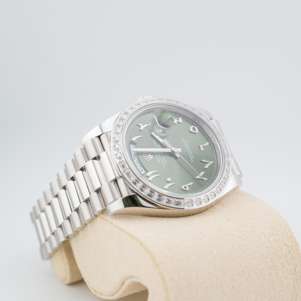 Rolex Day-Date 40
Platinum Olive Green Arabic Dial Diamond Bezel