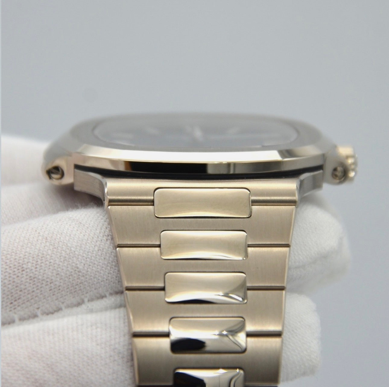 Patek Philippe 5711, Steel, Blue Dial
Ref: 5711/1A