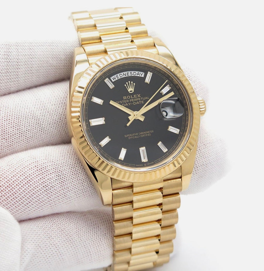Rolex Day-Date 40mm Diamond Index
Dial 228238