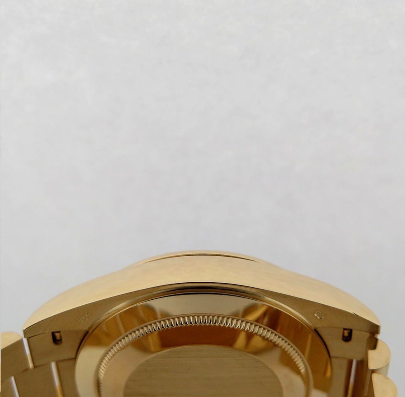 Rolex Day-Date 40mm Diamond Index
Dial 228238