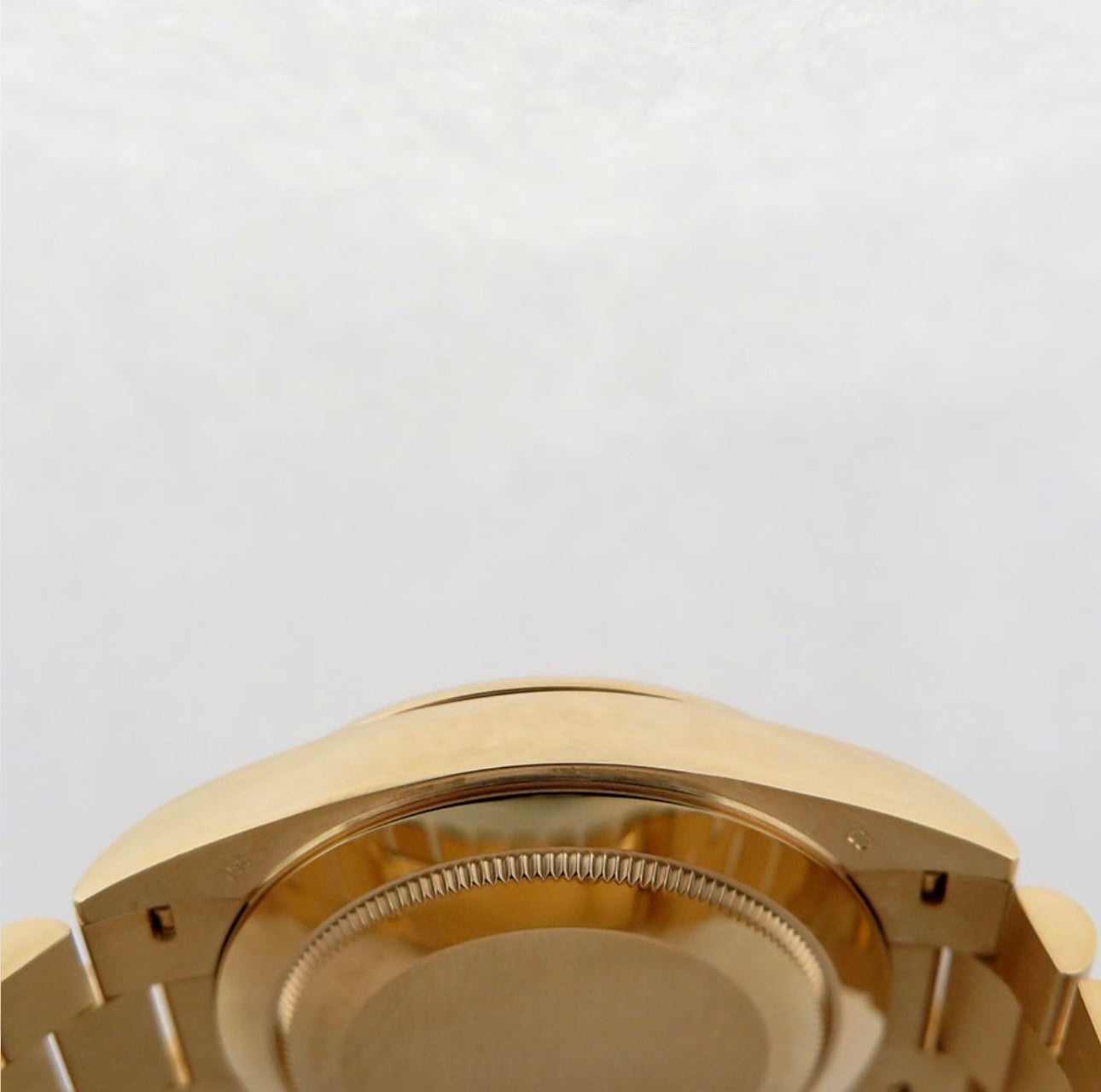 ROLEX DAY-DATE 40 GOLD - CHAMPAGNE DIAL - 228238