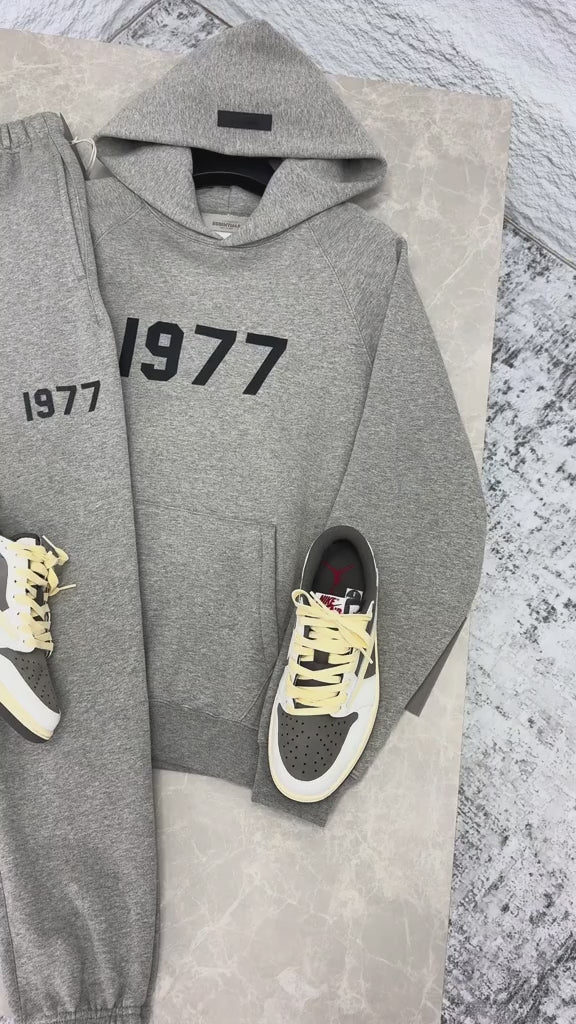 Essentials Set